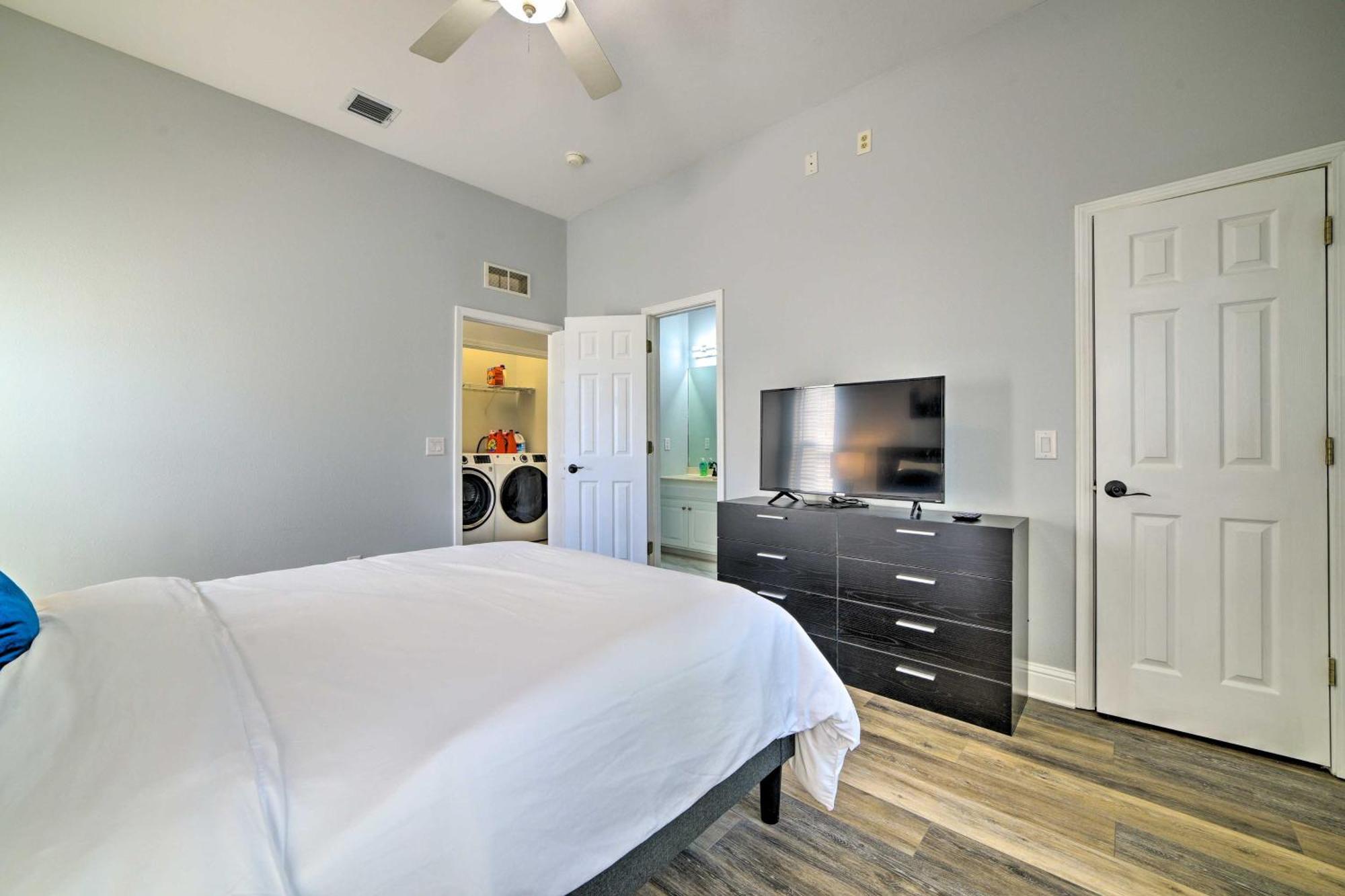 Sunny Pcb Home With Balcony Steps To The Beach! Panama Stadt Exterior foto